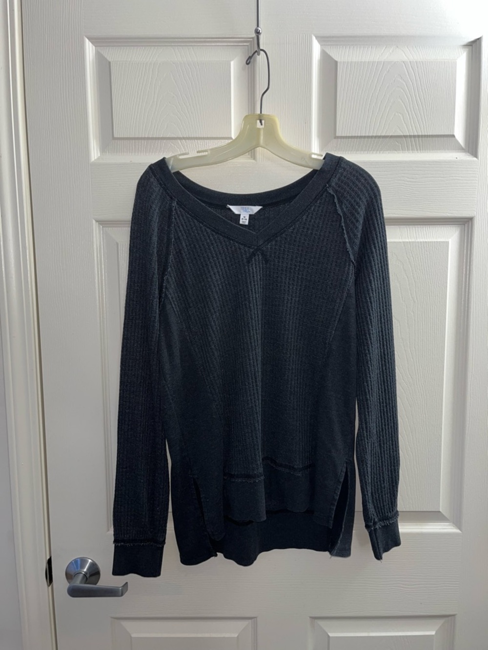 Black Waffle Knit V-Neck Long Sleeve Top